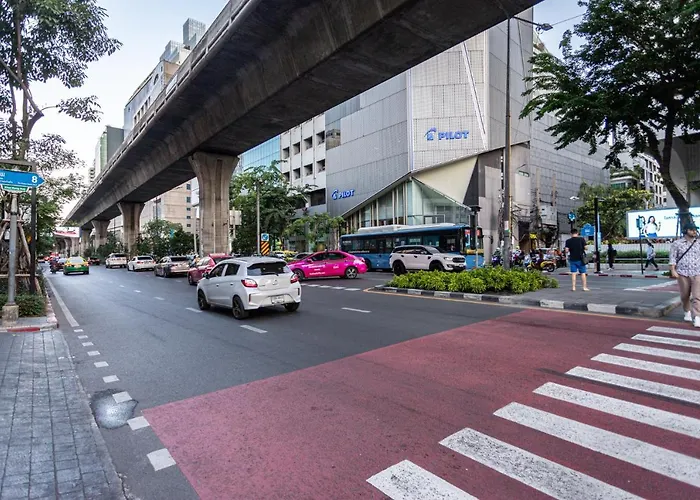 A4 Cosy Twin Large Beds - Silom